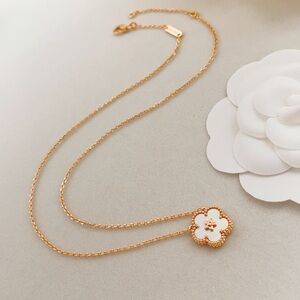 100% authentic Van Cleef & Arpels necklaces.